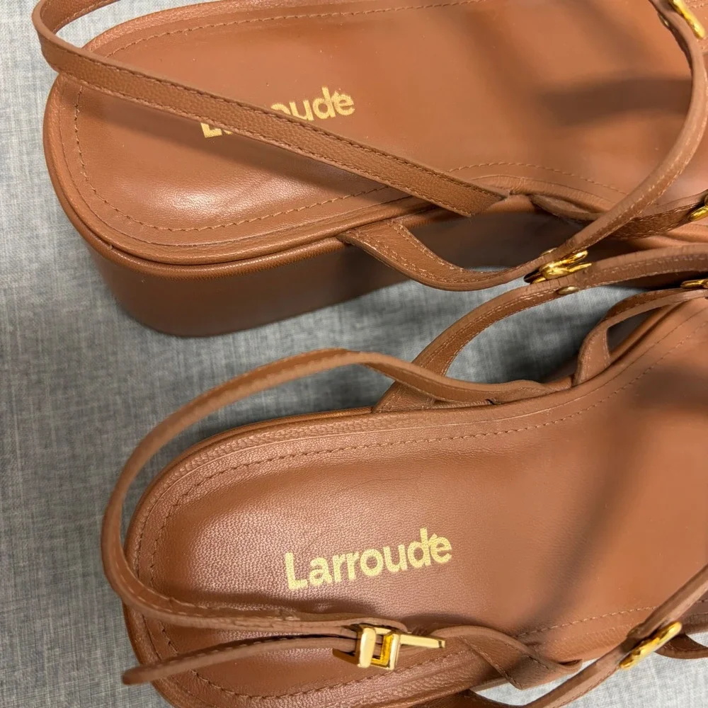 Larroude Platform Sandals Womens 9 Tan Leather Gold Floral Strappy Gladiator V58